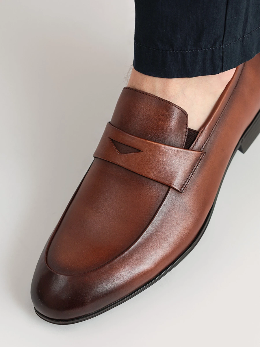 Туфли коричневые с эффектом патины